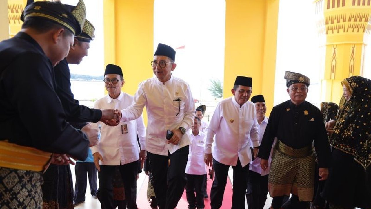 Menteri Fadli Zon memberikan apresiasi tinggi terhadap peran Lembaga Adat Melayu (LAM) Kepri dalam melestarikan budaya Melayu dan mendorong inovasi pemasaran produk lokal.