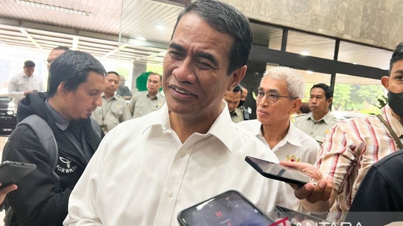 Menteri Pertanian (Mentan) Andi Amran Sulaiman menyatakan operasi pasar berhasil menjaga stabilitas harga bahan pangan pokok selama Ramadhan 2025, berkat sinergi berbagai kementerian dan lembaga.