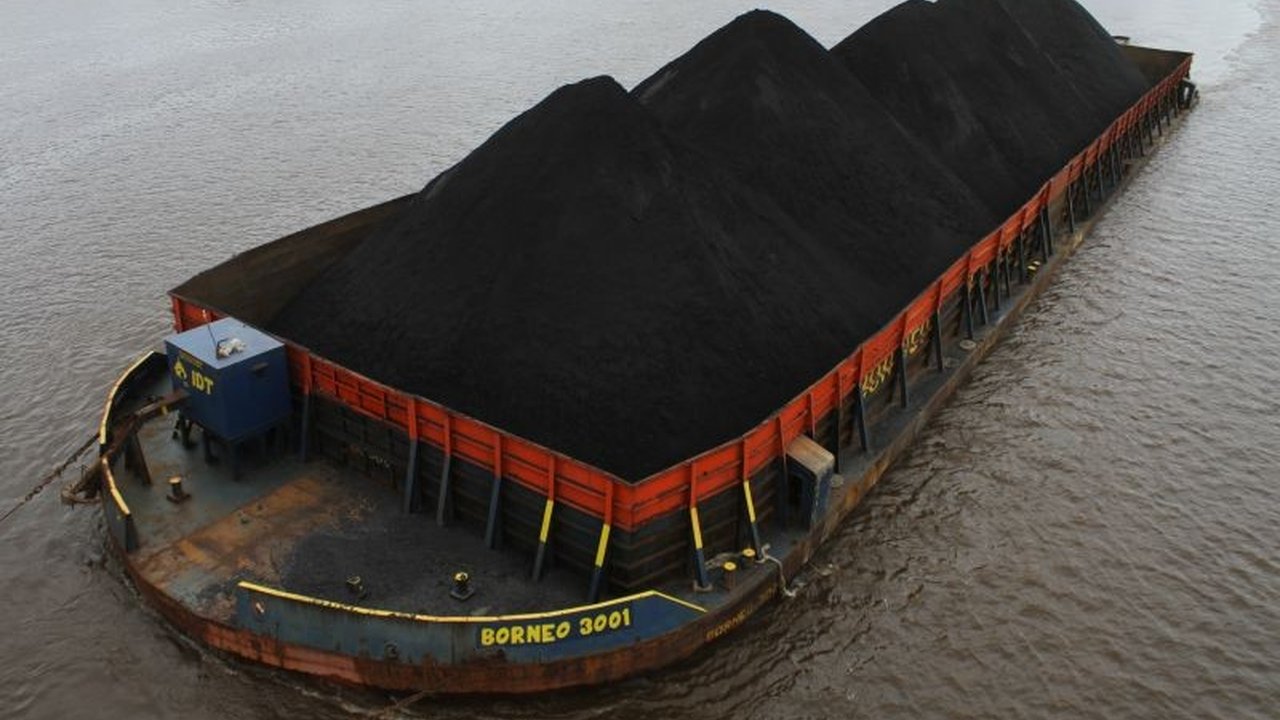 Kementerian ESDM masih memantau efektivitas Harga Batu Bara Acuan (HBA) dan belum menerapkan sanksi bagi perusahaan tambang yang belum mematuhi aturan tersebut.