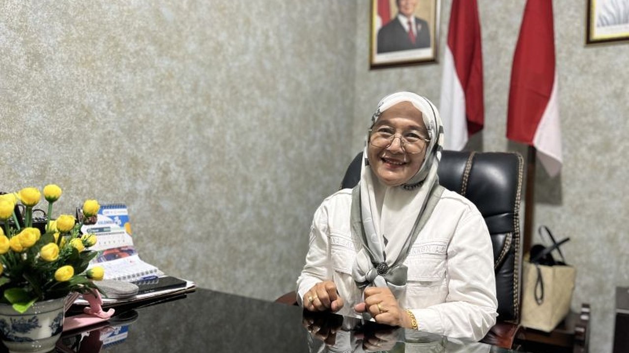 BKKBN Aceh memasang target ambisius dengan program Genting, berupaya menekan angka stunting melalui 38.004 anak asuh pada 2025, memanfaatkan donasi masyarakat.