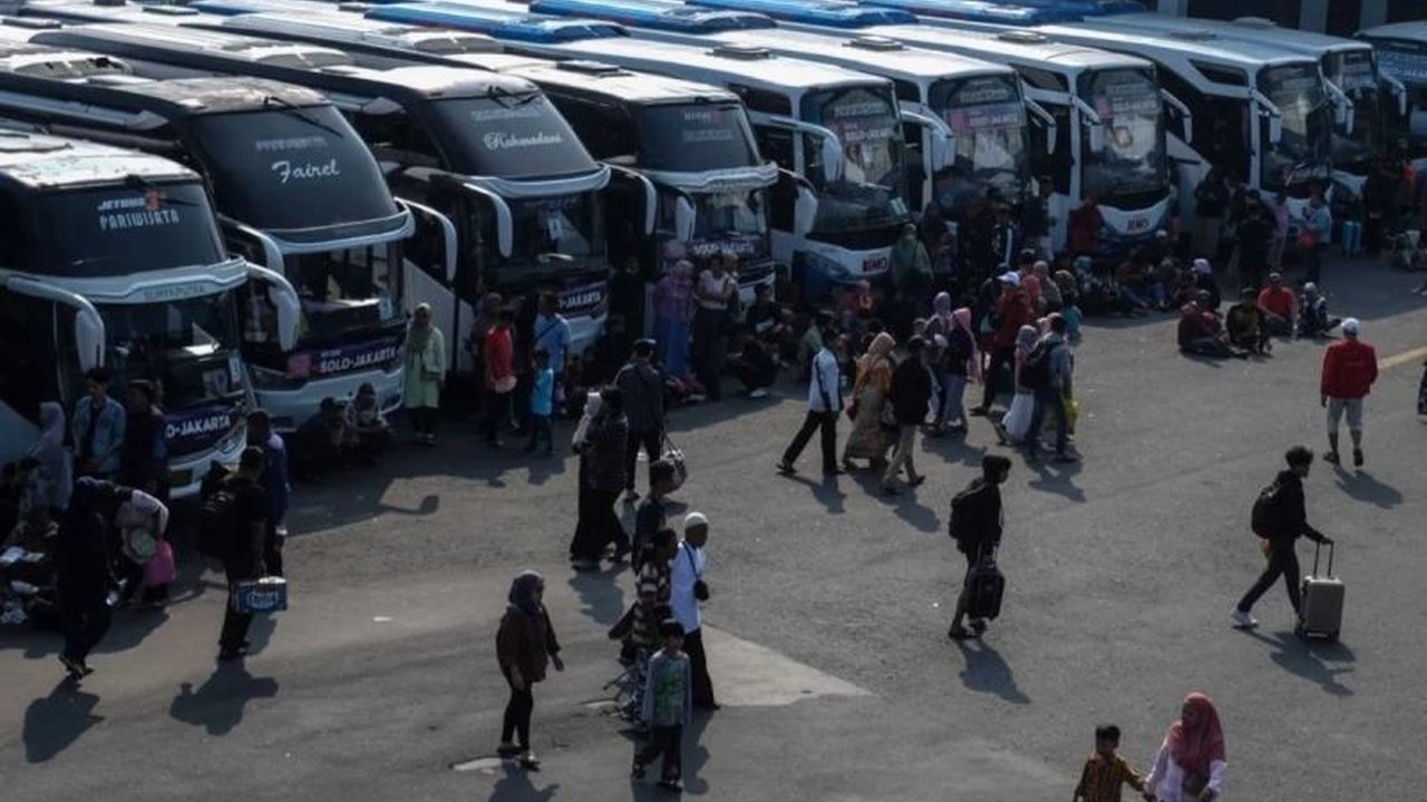 Kuota mudik gratis Idul Fitri 2025 Kabupaten Malang telah terpenuhi, mencapai 350 peserta dari berbagai rute tujuan di Jawa Timur.