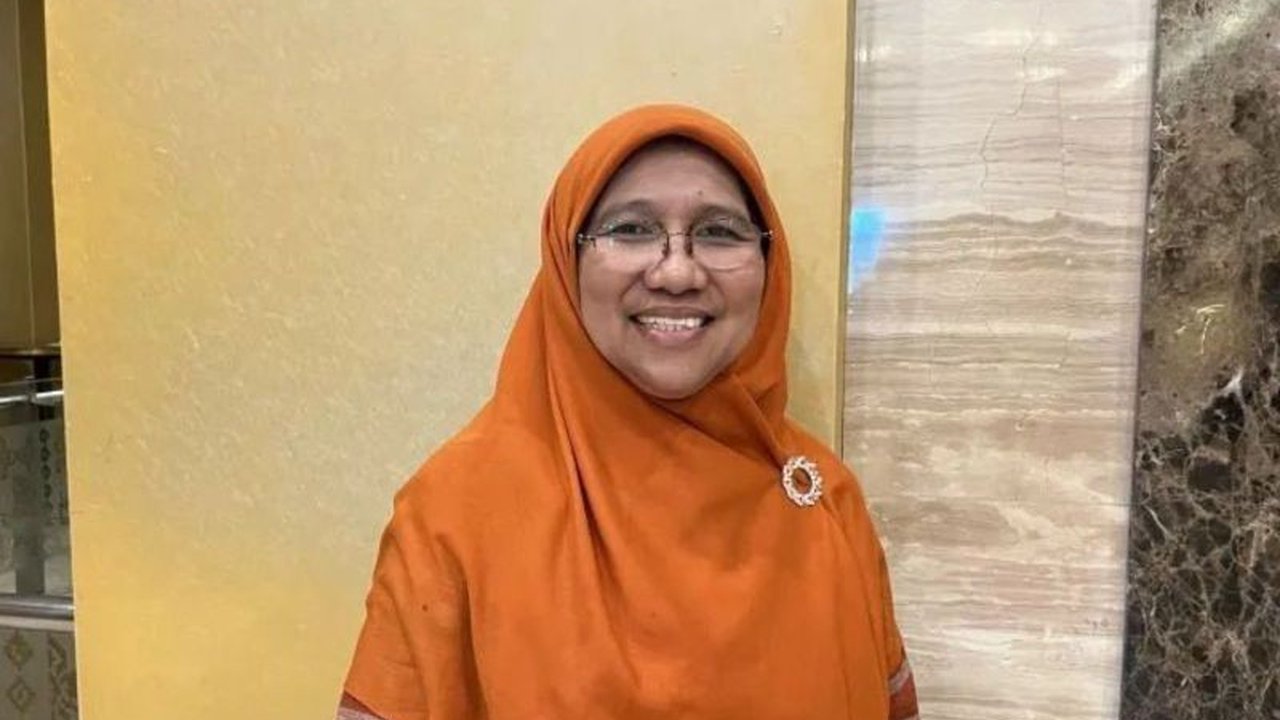 Bencana longsor di tambang emas ilegal Gunung Botak, Buru, tewaskan tujuh jiwa, mendorong DPR RI untuk mendesak pemerintah segera menertibkan aktivitas tambang ilegal dan menyediakan solusi ekonomi alternatif bagi masyarakat.