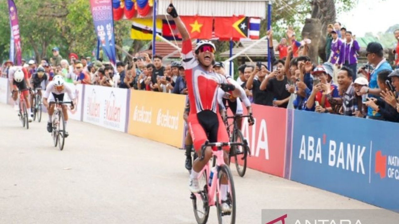 Pembalap sepeda Indonesia, Terry Yudha Kusuma, berhasil meraih dua medali perunggu di Asian Track Championships 2025 untuk nomor scratch dan madison elite putra.