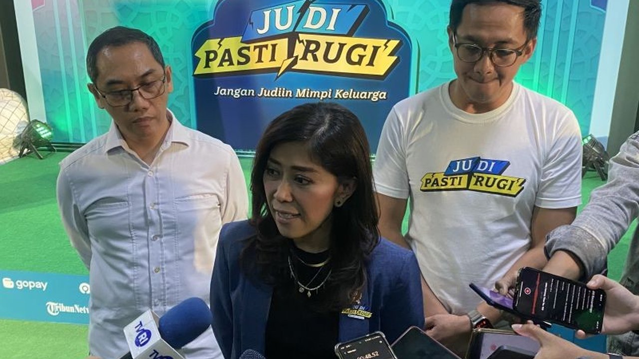 Presiden Prabowo Subianto umumkan THR untuk pengemudi ojol pada Idul Fitri 2025, sebagai apresiasi atas kontribusi mereka terhadap masyarakat.