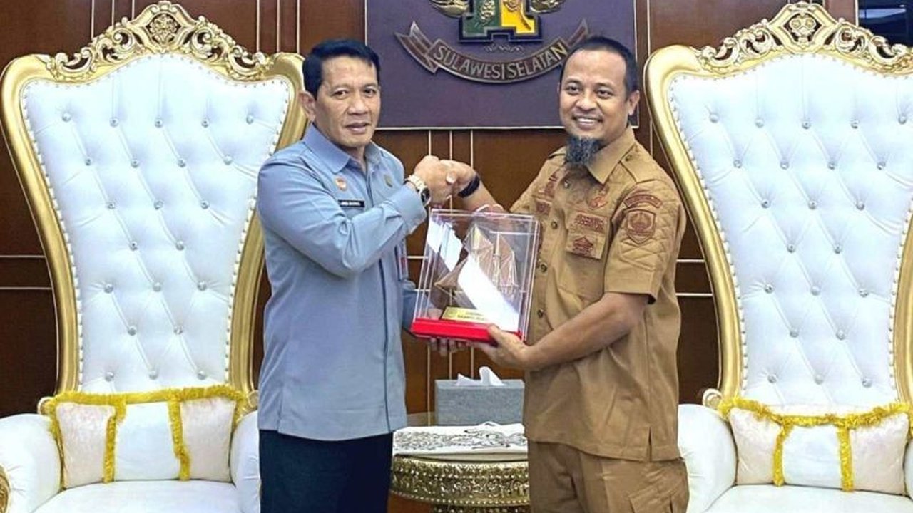 Gubernur Sulsel dan Kepala Kantor Wilayah Kemenkumham Sulsel membahas peningkatan sinergi untuk pelayanan publik yang lebih baik di Sulawesi Selatan, termasuk rencana hibah dari Pemprov Sulsel.