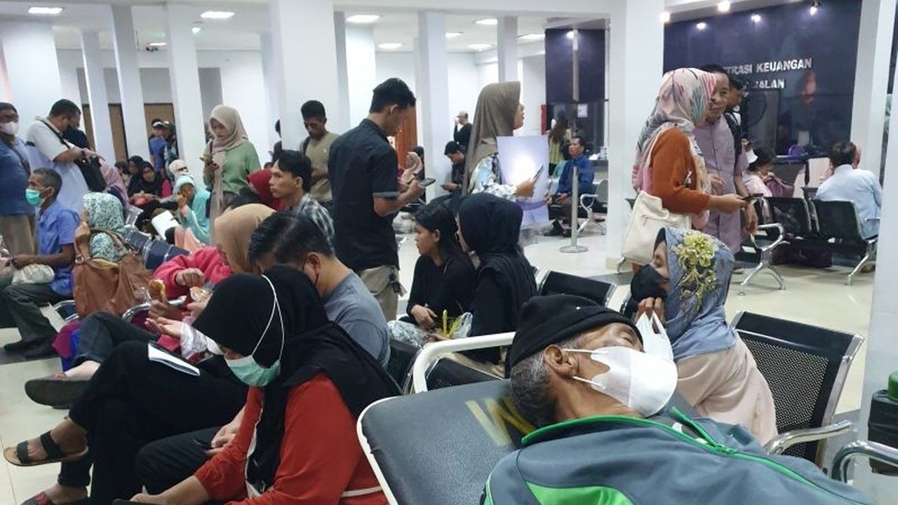 Pemerintah Kota Palembang meningkatkan kualitas 42 puskesmas dan dua rumah sakit untuk memberikan pelayanan kesehatan yang lebih optimal kepada masyarakat.