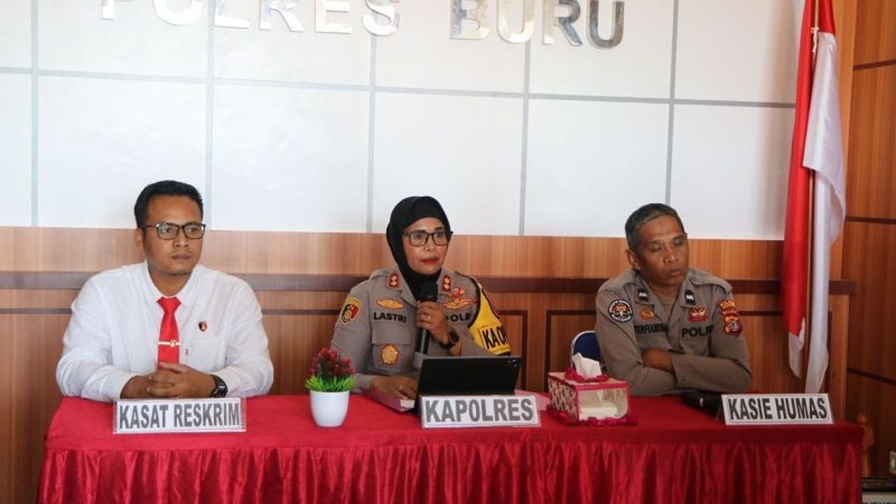 Polres Buru dan tim SAR masih melakukan pencarian terhadap penambang emas ilegal yang tertimbun longsor di Gunung Botak, Buru, setelah tujuh penambang tewas dan enam lainnya luka-luka.