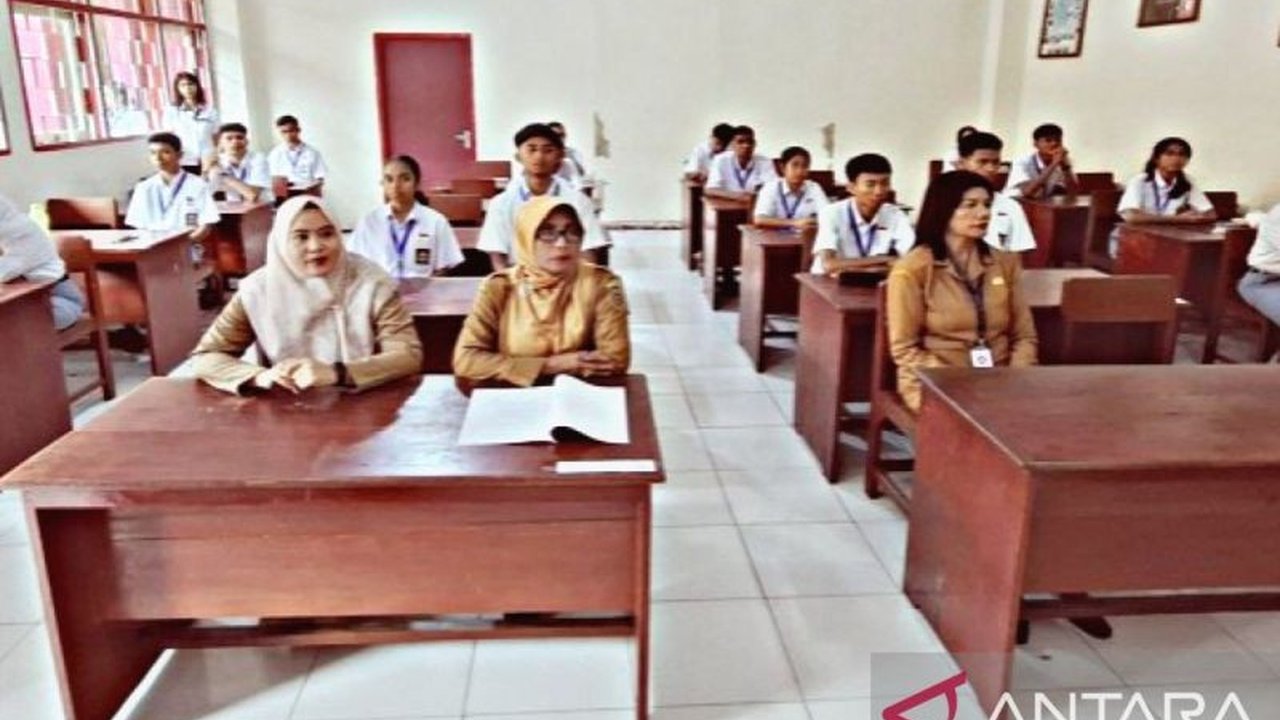 Sebanyak 29.801 siswa SMA dan sederajat di Maluku mengikuti ujian sekolah serentak yang berlangsung hingga 20 Maret 2025, sebagai penentu kelulusan dan tolok ukur hasil belajar.