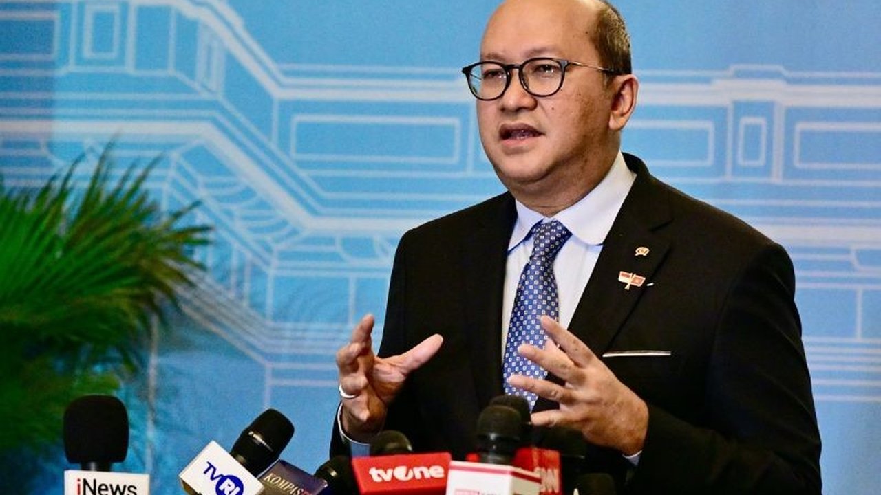Menteri Investasi Rosan Perkasa Roeslani optimistis VinFast akan segera merealisasikan rencana investasi pembangunan pabrik mobil di Indonesia, menjadi salah satu dari dua negara pilihan di luar Vietnam.
