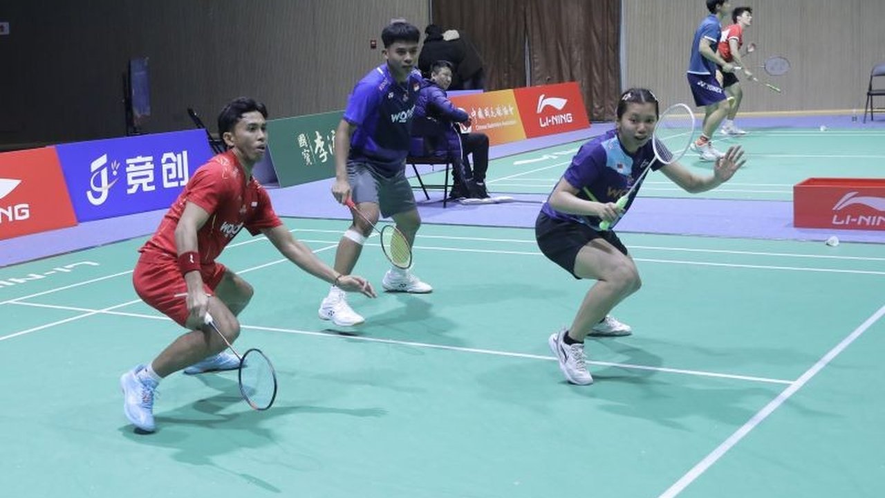 Tujuh atlet bulu tangkis Indonesia siap berlaga di Ruichang China Masters 2025, dengan Ester Nurumi Tri Wardoyo sebagai unggulan di sektor tunggal putri dan Yeremia/Rahmat di ganda putra.