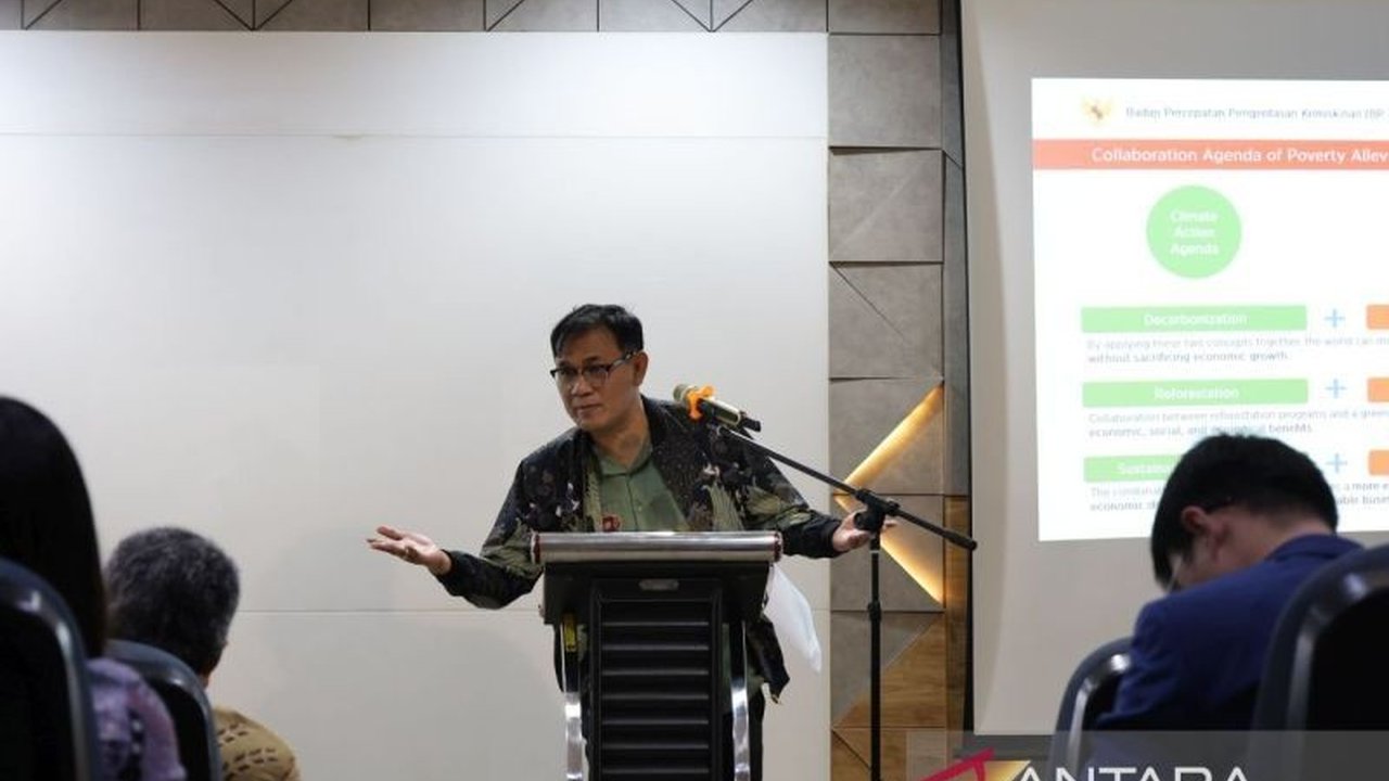 Kepala BP Taskin, Budiman Sudjatmiko, menekankan pentingnya integrasi isu perubahan iklim dalam strategi pertumbuhan ekonomi Indonesia, demi terwujudnya pembangunan berkelanjutan dan terpenuhinya hak-hak masyarakat.