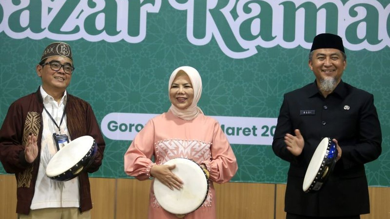 Bank Indonesia Gorontalo berkolaborasi dengan Pemprov Gorontalo menggelar Bazar Ramadhan di Galeri UMKM Olaku, menawarkan beragam produk UMKM dan edukasi QRIS serta halal food fair untuk peningkatan ekonomi daerah.