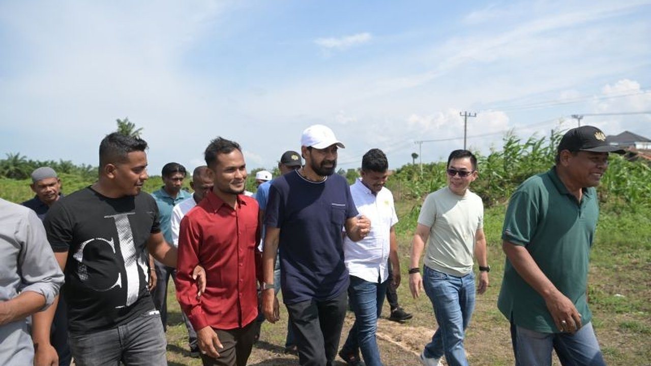 Gubernur Aceh, Muzakir Manaf, mendorong percepatan pembangunan pabrik rokok di Aceh Utara oleh investor asal Jakarta, yang diharapkan dapat menyerap banyak tenaga kerja dan mengurangi angka pengangguran.