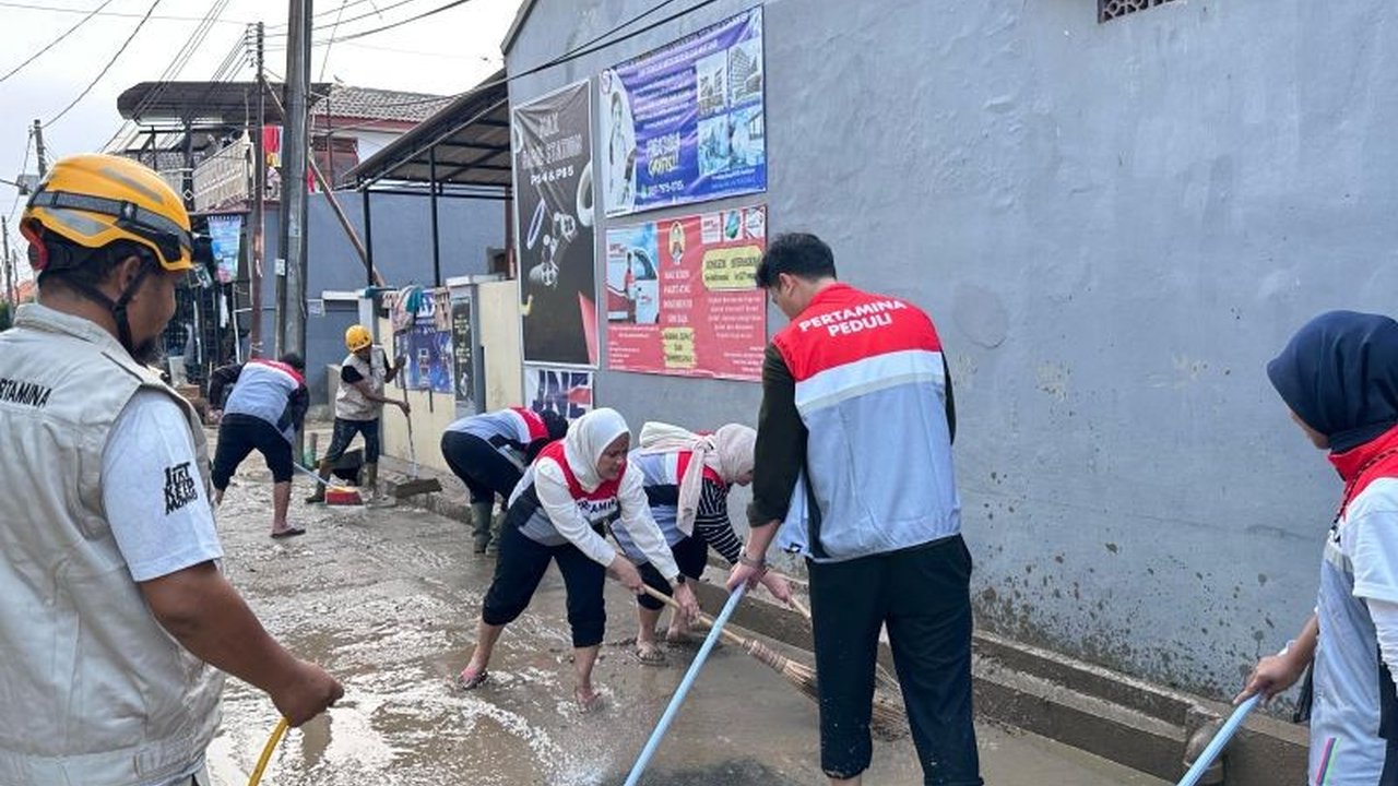 Subholding Integrated Marine Logistics (SH IML) PT Pertamina International Shipping (PIS) menggelar program BerSEAdekah di Bekasi, Singapura, dan Dubai untuk membantu masyarakat kurang mampu selama Ramadhan.