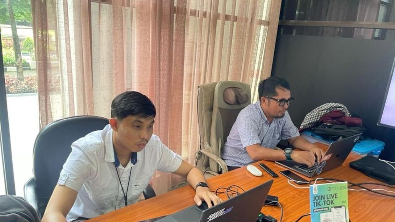 UIN Alauddin Makassar resmi berlakukan kebijakan Work From Home (WFH) setiap Jumat untuk efisiensi anggaran dan efektivitas kinerja, mulai 14 Maret 2025.