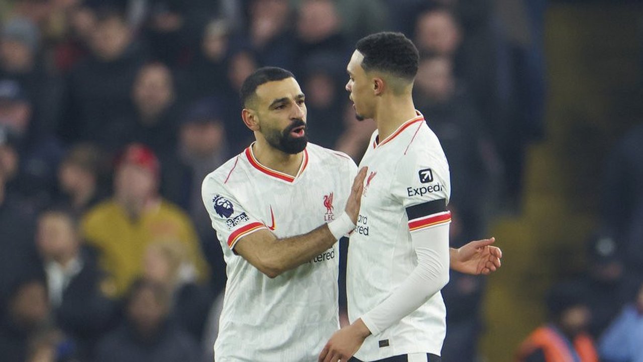 Mohamed Salah dan Trent Alexander-Arnold Gelut di Sesi Latihan Liverpool Sampai Dilerai Pemain Lain