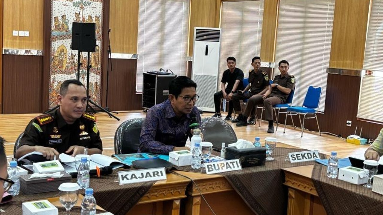 Pemerintah Kabupaten Badung berkolaborasi dengan Kejari Badung untuk memastikan legalitas dan tata kelola bantuan Rp2 juta per KK untuk pengendalian inflasi saat hari besar keagamaan.