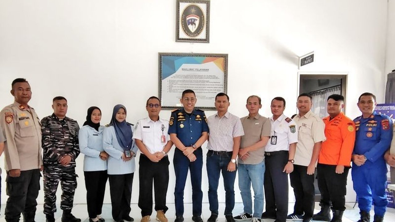 Kantor Kesyahbandaran dan Otoritas Pelabuhan (KSOP) Kelas IV Tanjungpandan, Bangka Belitung, mematangkan persiapan layanan mudik Lebaran 2025 untuk mengantisipasi lonjakan penumpang hingga 8 persen.