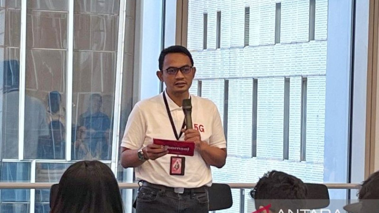 Telkomsel telah menyelesaikan pembangunan jaringan 5G di Jabodetabek dengan 1.400 BTS dan berencana memperluasnya ke kota-kota besar lainnya di Indonesia untuk meningkatkan pengalaman digital pelanggan.