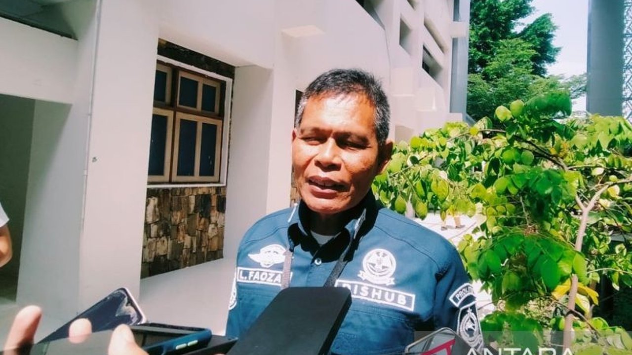 Dinas Perhubungan NTB mulai melakukan ramp check bus dan kapal untuk memastikan kelaikan kendaraan dan kelancaran arus mudik Lebaran 2025, dengan prediksi puncak arus mudik H-4 atau H-3 Lebaran.