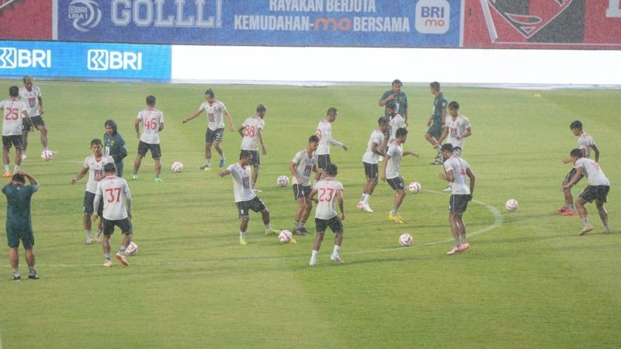 Imran Nahumarury: Fokus, Kunci Kemenangan Malut United Lawan Persita