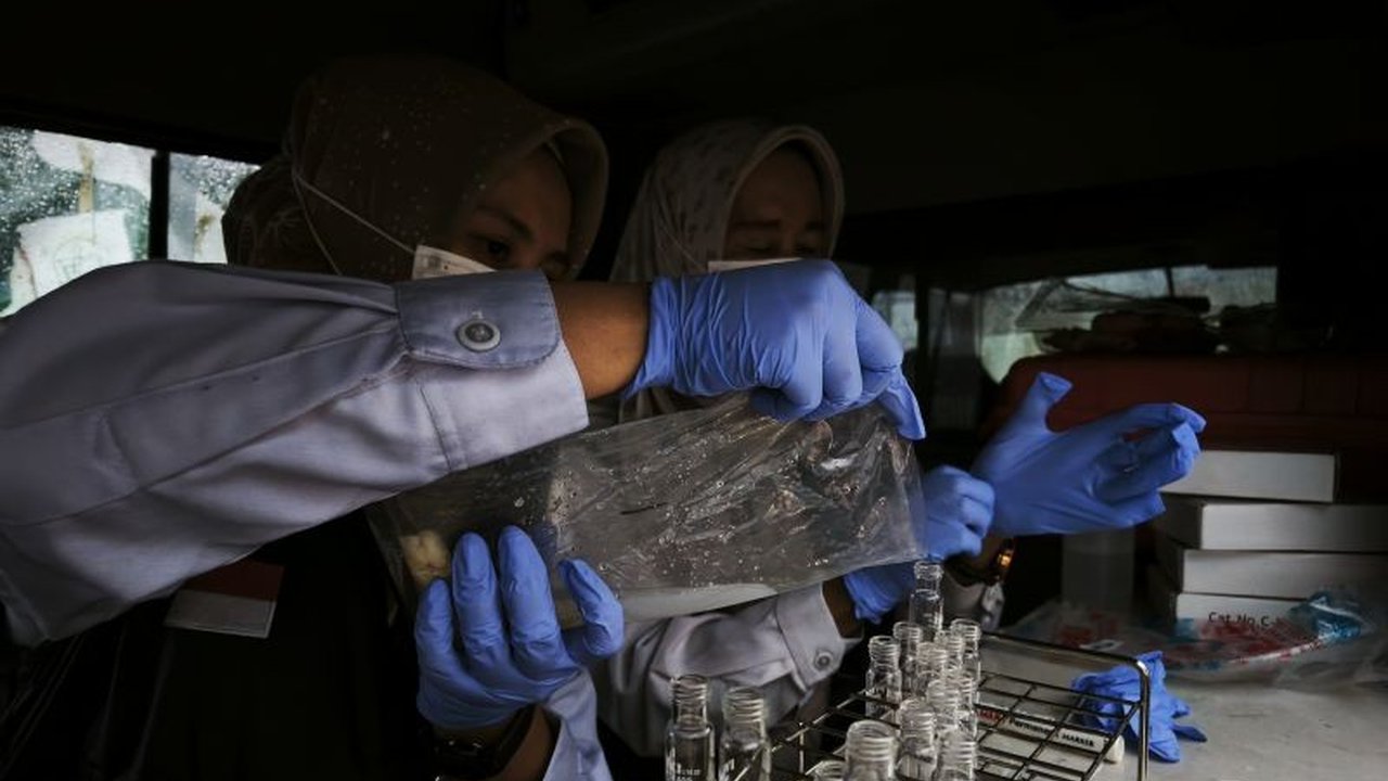 Balai Besar Pengawas Obat dan Makanan (BBPOM) Bandarlampung memastikan takjil di empat lokasi aman dikonsumsi karena bebas dari bahan berbahaya seperti Rhodamin B, Metanil Yellow, boraks, dan formalin.