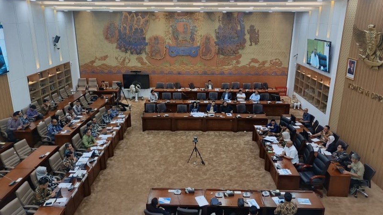 Direktur Utama Pertamina mengakui banyaknya laporan soal praktik nakal SPBU dan meminta maaf atas kasus dugaan korupsi, serta berjanji memperbaiki tata kelola perusahaan.