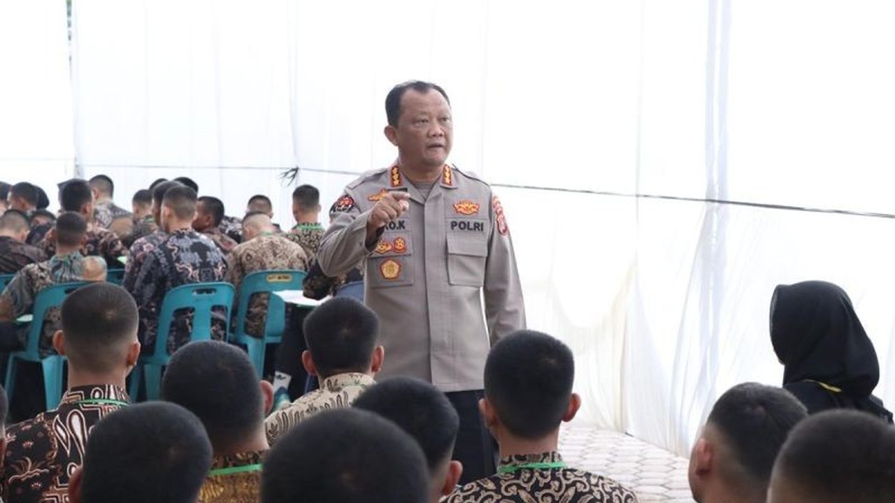 Polda Aceh mengingatkan masyarakat agar tidak percaya pada calo yang menjanjikan kelulusan seleksi anggota Polri dan meminta pelaporan jika menemukan praktik percaloan.