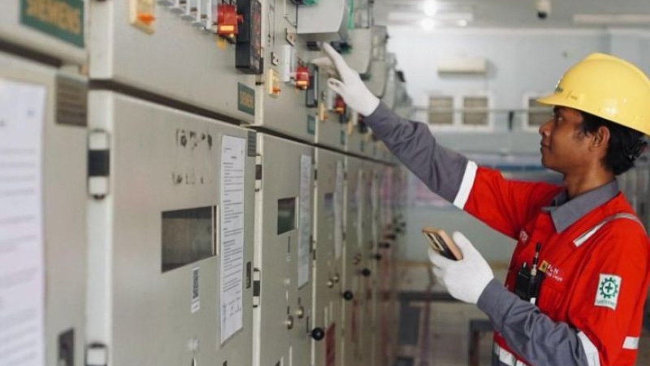 PT PLN (Persero) UIW NTB mencatat peningkatan signifikan pemakaian listrik hingga 14 persen selama pekan pertama Ramadan 1446 H, terutama di Lombok dan Tambora, yang disebabkan oleh meningkatnya penggunaan peralatan elektronik saat sahur dan berbuka puasa