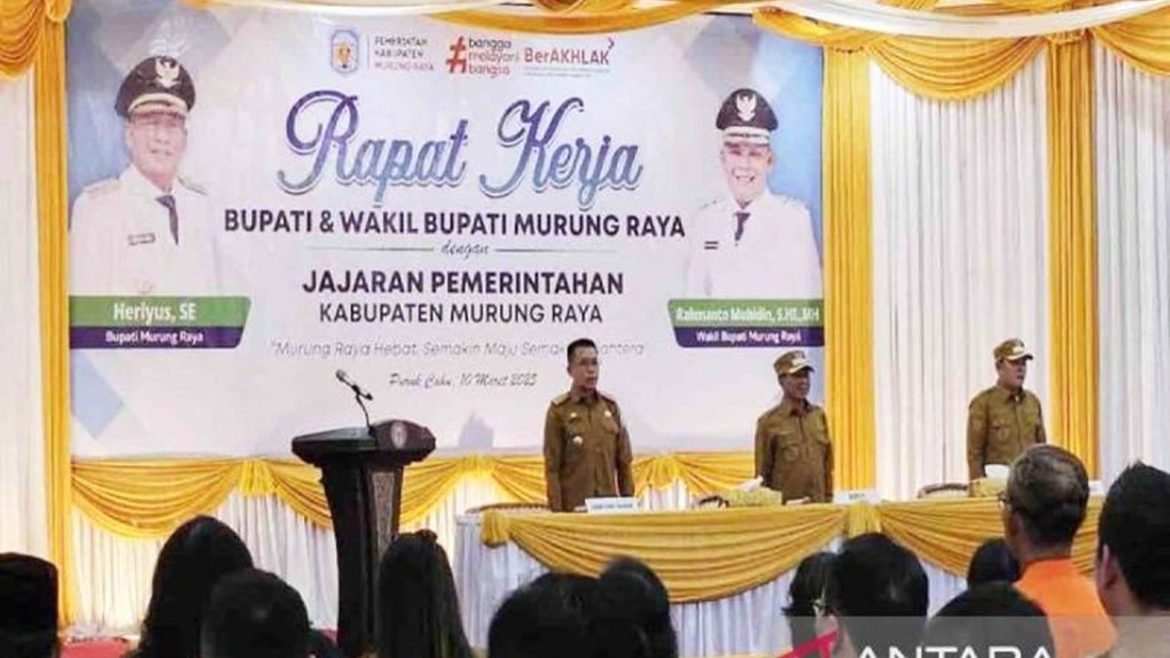 Pemerintah Kabupaten Murung Raya, Kalimantan Tengah, efisiensikan anggaran dengan memangkas belanja perjalanan dinas hingga 50 persen, mengikuti instruksi Presiden dan Mendagri untuk fokus pada program pembangunan prioritas.