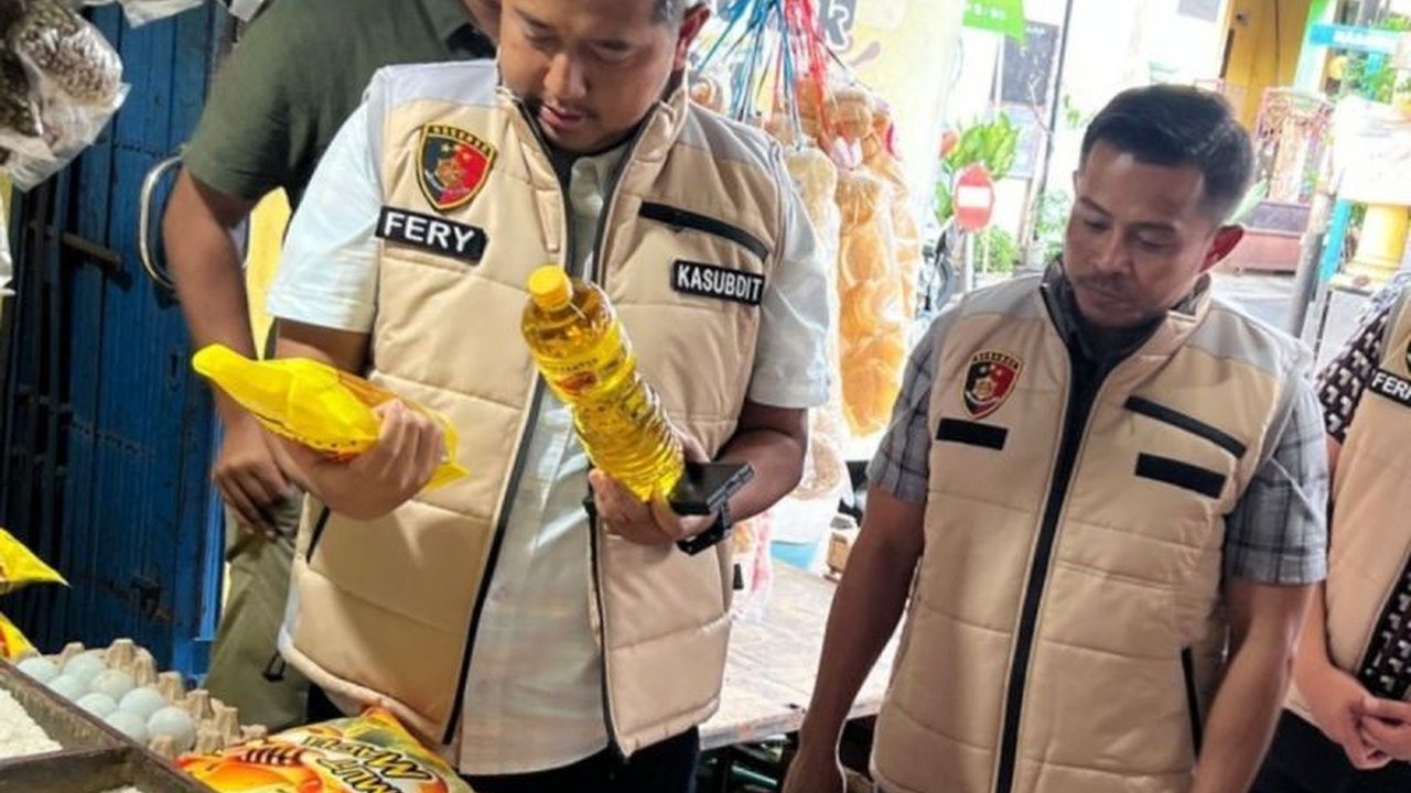 Polda Jawa Tengah mengklarifikasi Koperasi Produsen UMKM Kelompok Terpadu Nusantara Kudus terkait temuan Minyakita dengan takaran kurang di pasaran; koperasi membantah sebagai produsen Minyakita yang bermasalah tersebut.