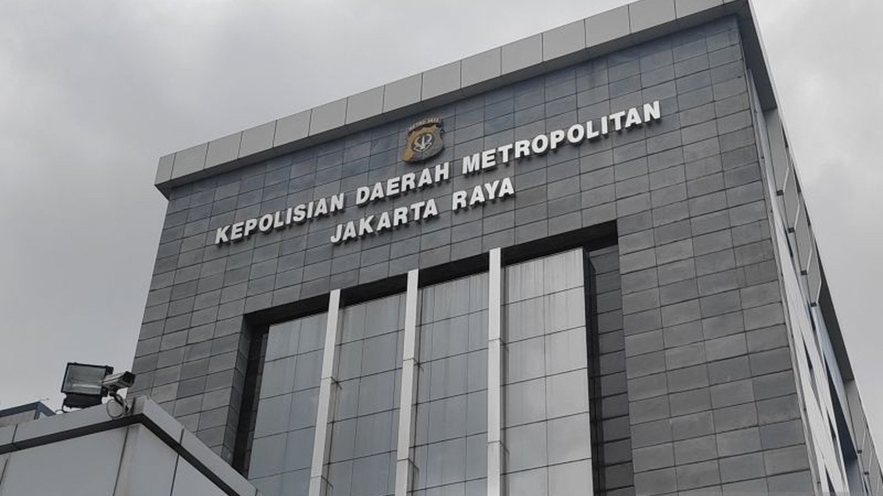 Polda Metro Jaya tengah menyelidiki laporan selebgram Tasyi Athasyia terkait dugaan pelanggaran UU ITE setelah ia dituduh melakukan kampanye hitam terhadap UMKM.