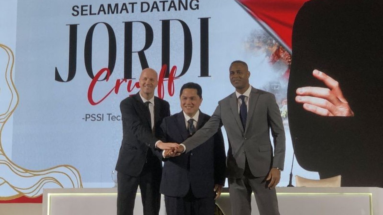 Penasihat teknik PSSI, Jordi Cruyff, melihat potensi besar sepak bola Indonesia namun menekankan pentingnya strategi jangka pendek dan panjang untuk memaksimalkannya.