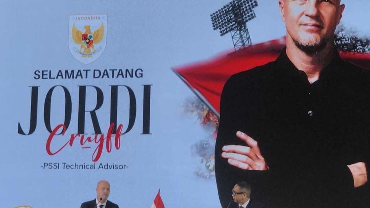 Mantan pemain Barcelona dan Manchester United, Jordi Cruyff, resmi ditunjuk sebagai penasihat teknik Timnas Indonesia, membawa harapan baru bagi sepak bola Indonesia menuju Piala Dunia 2026.
