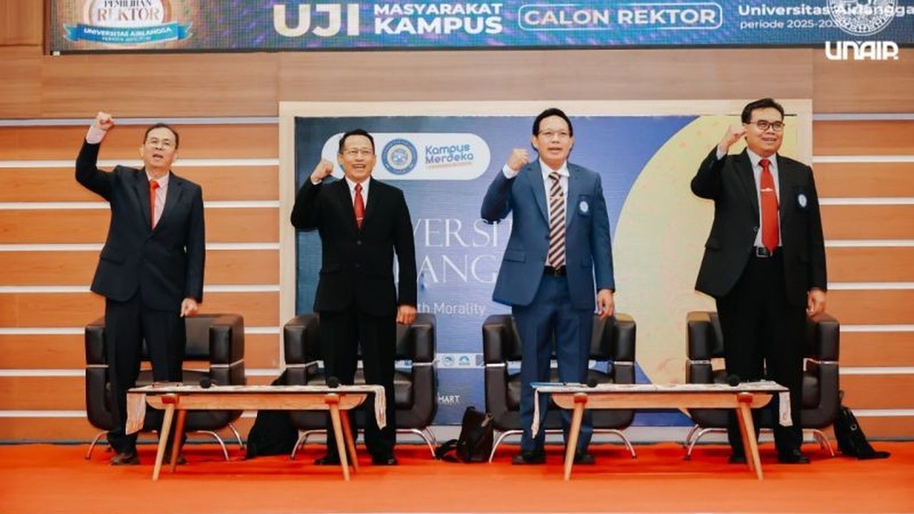 Sebelas calon Rektor Universitas Airlangga memaparkan visi dan misi mereka dalam uji publik di Kampus C Unair, Surabaya, untuk mendapat dukungan civitas akademika sebelum pemilihan rektor Juni 2025.