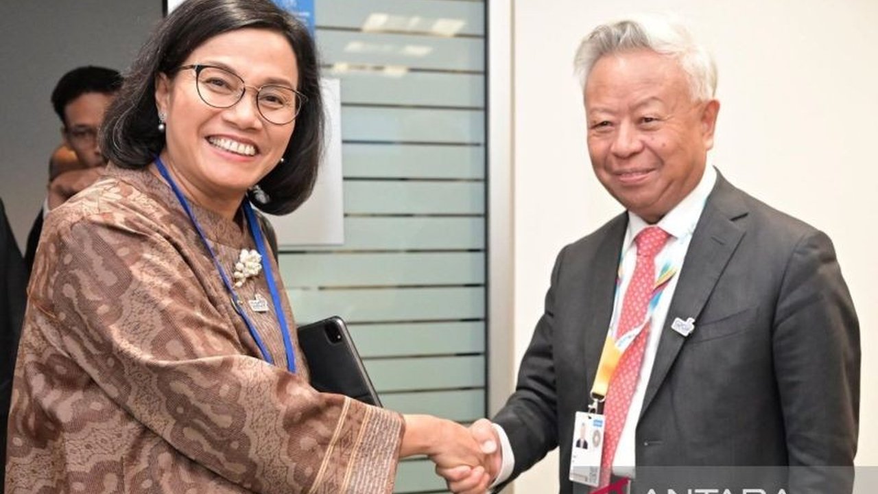 Menteri Keuangan Sri Mulyani memperkuat kerja sama dengan AIIB dalam sektor prioritas pemerintahan Prabowo, termasuk ketahanan pangan dan energi.