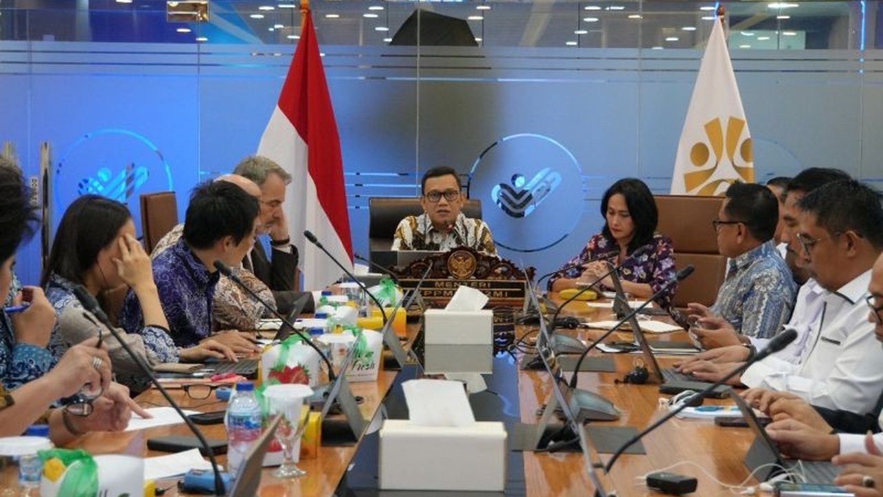 Kementerian Pelindungan Pekerja Migran Indonesia (KP2MI) melakukan pertemuan dengan organisasi internasional untuk membahas peluang kerja sama dan penempatan pekerja migran Indonesia, serta meningkatkan pelindungan dan pemberdayaan mereka.