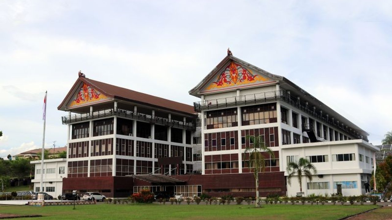 BKPSDM Bengkayang memastikan tidak ada tenaga honorer yang dirumahkan meskipun pengangkatan PPPK 2024 ditunda hingga 1 Maret 2026, sesuai arahan pemerintah pusat.