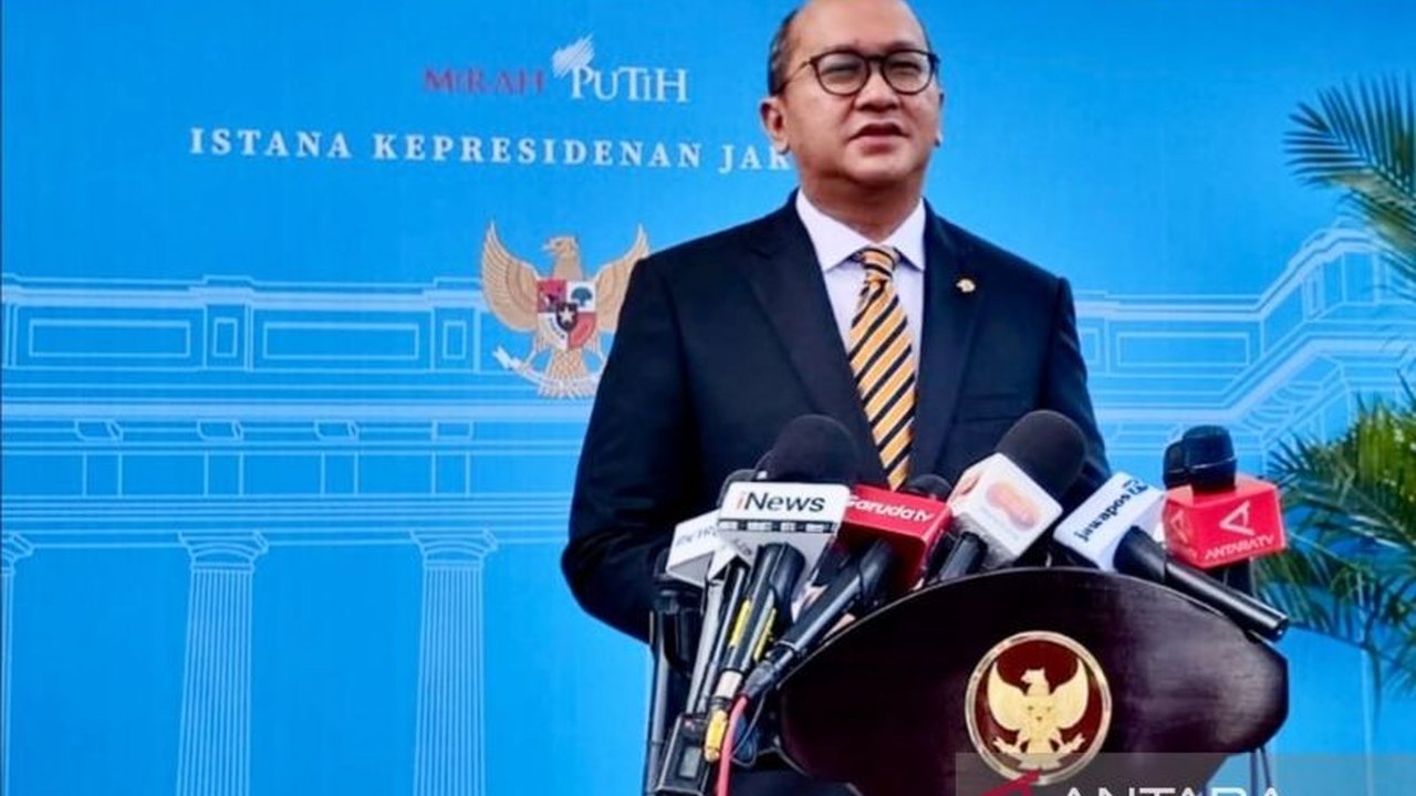 VinFast berencana membangun hingga 100.000 stasiun pengisian kendaraan listrik umum (SPKLU) di Indonesia dengan investasi mencapai 1 miliar dolar AS, didorong oleh pemerintah untuk percepatan pembangunan infrastruktur.