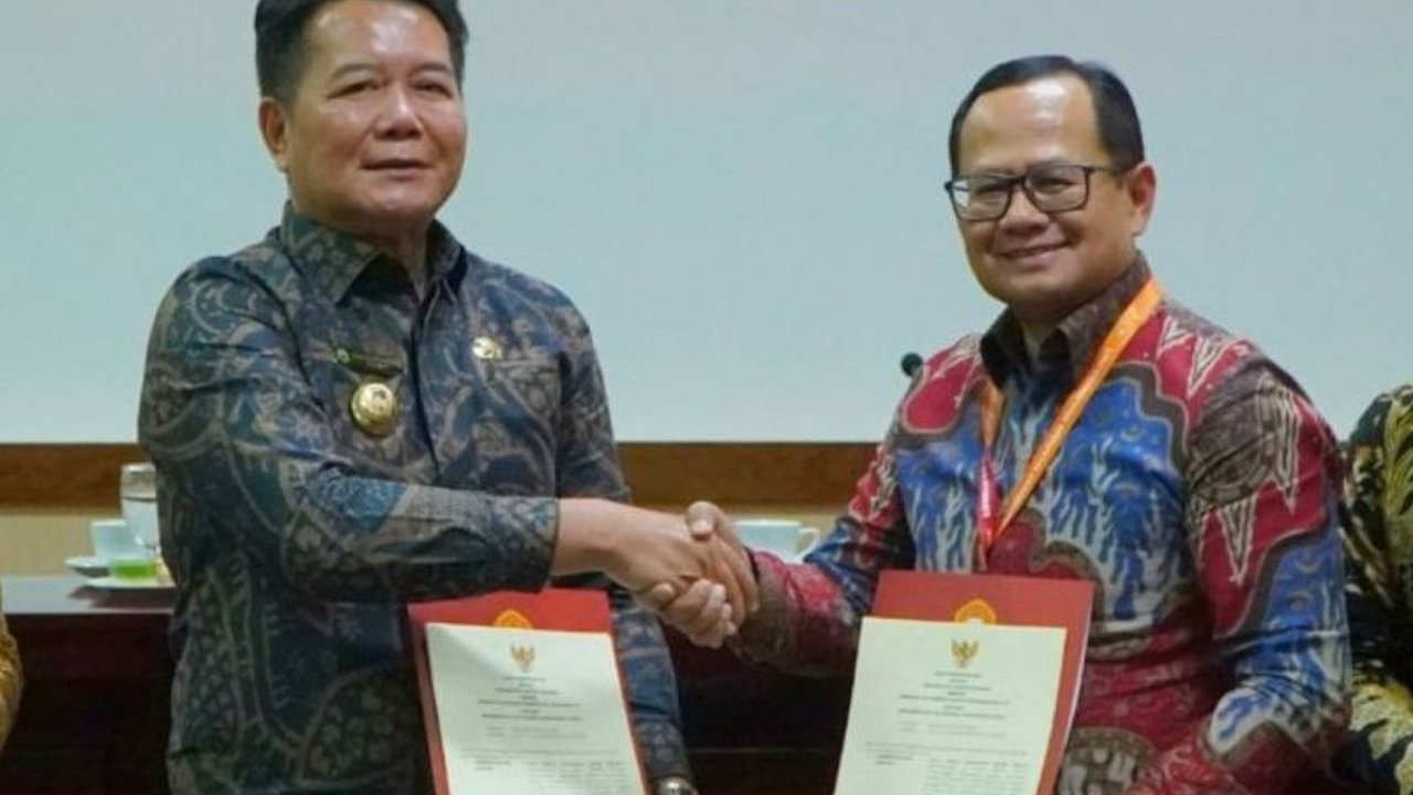 Pemkab Mahakam Ulu berkolaborasi dengan Universitas Sanata Dharma Yogyakarta untuk meningkatkan kualitas SDM guru melalui pengiriman mahasiswa dan program magang, demi menciptakan pelajar yang kompetitif.