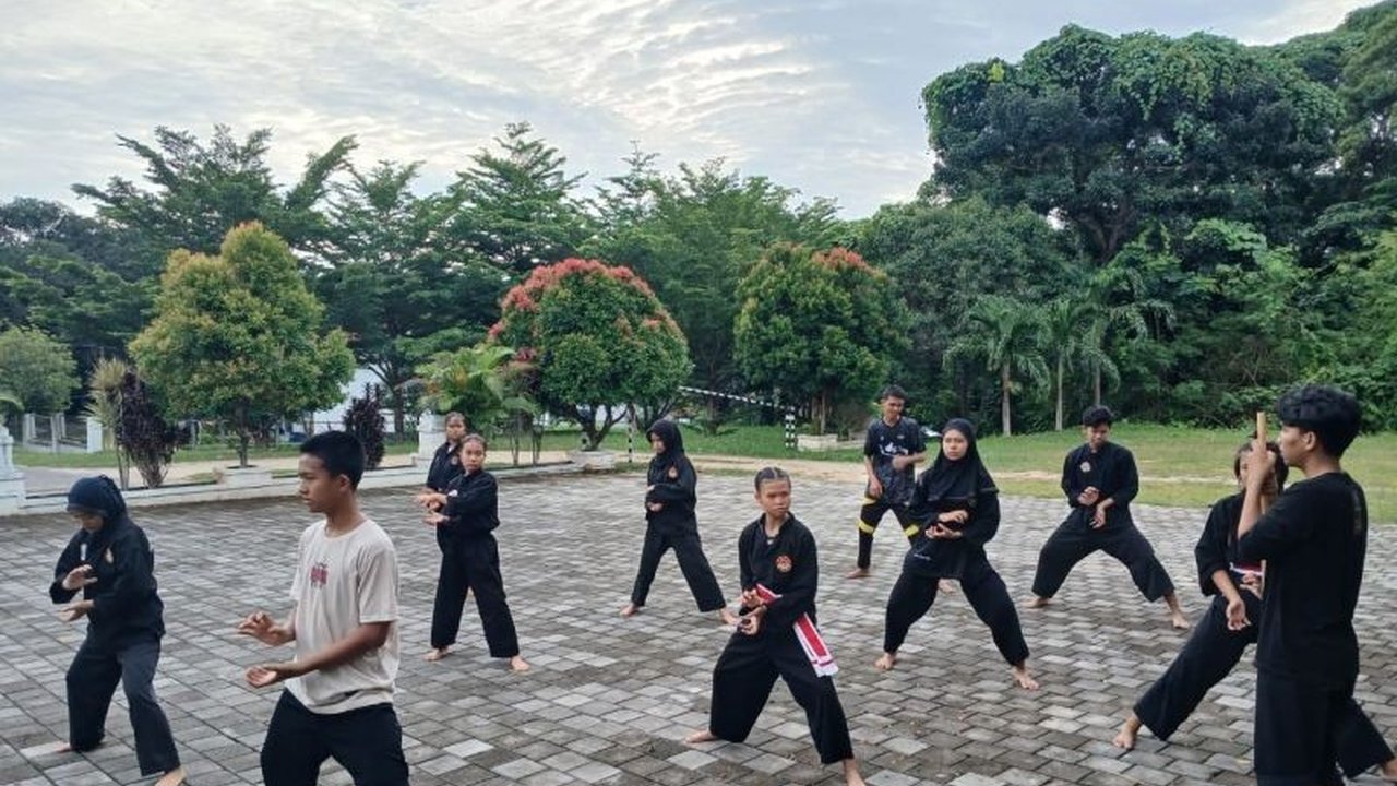 PT Timah Tbk memberikan fasilitas tempat latihan dan dukungan penuh bagi atlet pencak silat di Bangka Barat, berdampak pada peningkatan prestasi mereka di berbagai kompetisi.