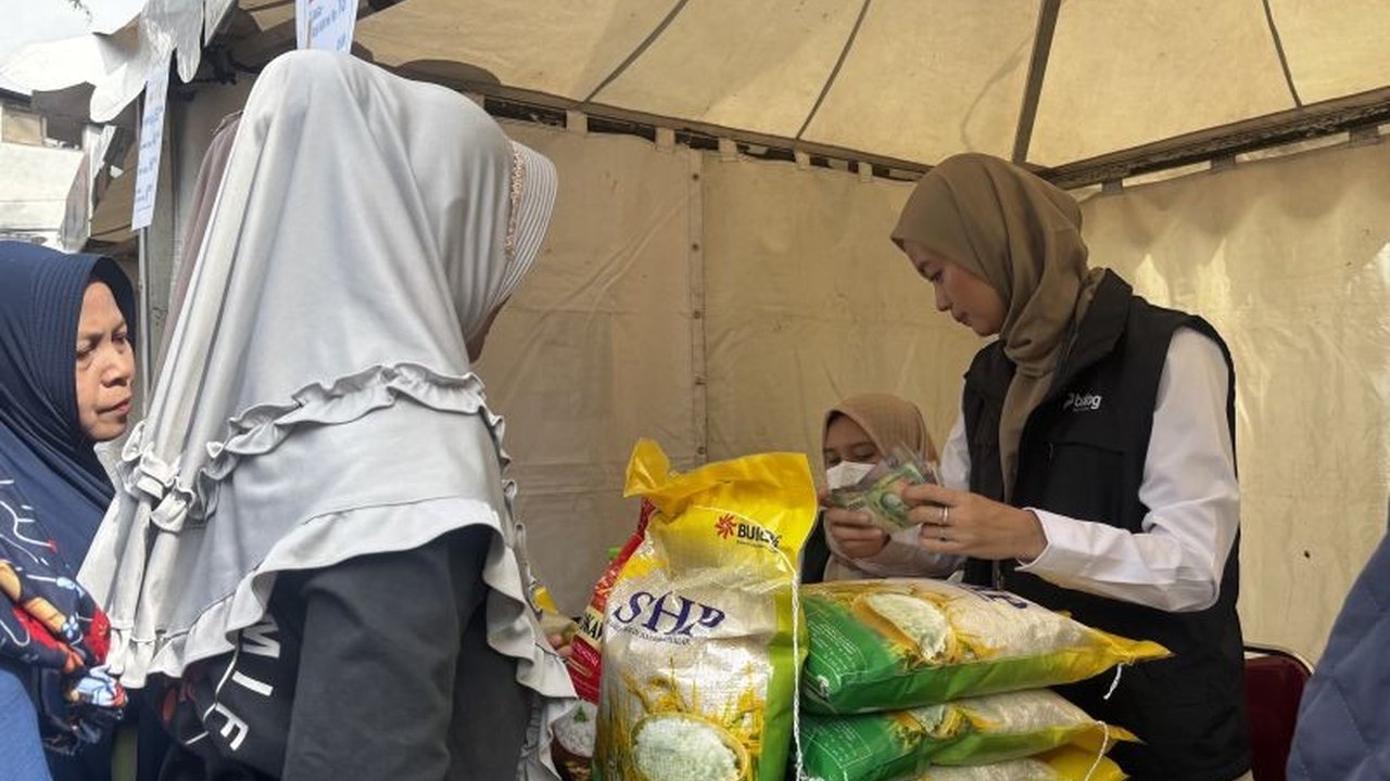 Pemerintah Kota Bandung menggelar operasi pasar murah di 15 kecamatan untuk menstabilkan harga bahan pokok selama Ramadhan 1446 H/2025, dengan berbagai komoditas dijual lebih murah dari harga pasar.