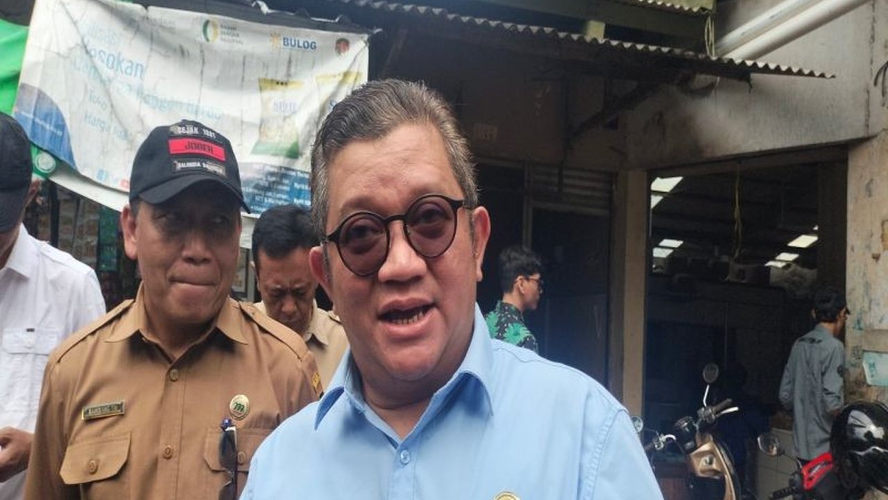 Minyak goreng MinyaKita dilaporkan menghilang dari pasaran di Pasar Wates, Kulon Progo, DIY; Pemerintah Provinsi DIY menyelidiki penyebab kelangkaan tersebut dan memastikan tidak ada instruksi penarikan.