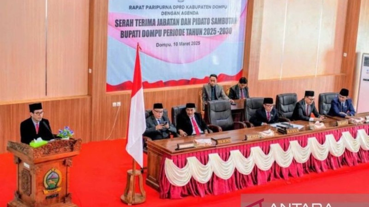 Bupati dan Wabup Dompu, NTB, Bambang Firdaus dan Syirajuddin, memaparkan tujuh terobosan strategis untuk memajukan pembangunan daerah di tengah tantangan efisiensi anggaran yang signifikan.