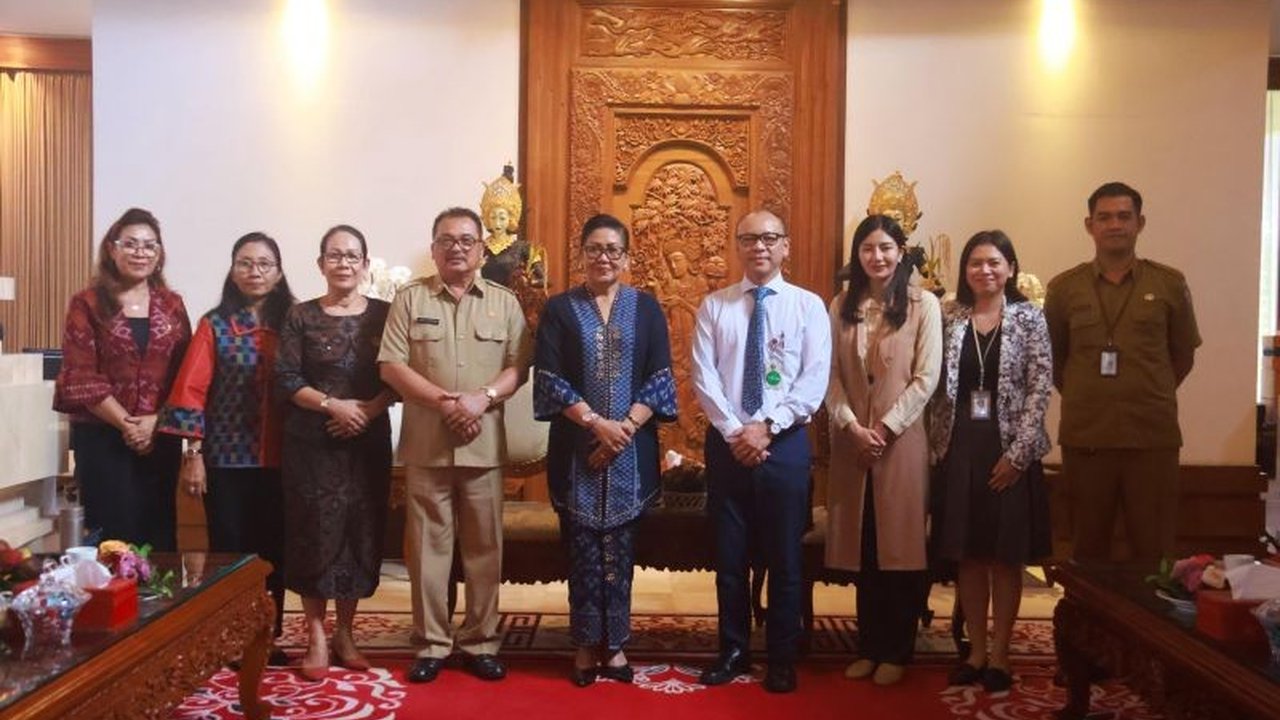 Bank Indonesia Perwakilan Bali mengajak TP PKK Bali untuk bersama-sama menangkal penipuan online yang banyak menyasar perempuan di Bali, mengingat 55 persen korban penipuan online di tahun 2022 adalah perempuan.