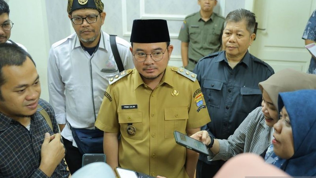 Pemerintah Kota Palembang revitalisasi tiga makam raja dan sultan sebagai bentuk penghormatan kepada para leluhur, dengan fokus pada Makam Ario Dillah, Kawah Tengkurep, dan Sabokingking pada tahun 2025.