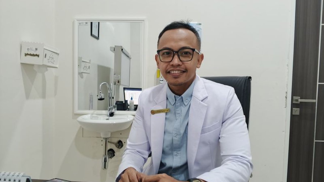 Dokter RSU Unmuh Jember bagikan tips 3T (Type, Timing, Term & Condition) untuk tetap bugar dan berenergi saat menjalankan ibadah puasa Ramadhan, serta pentingnya menjaga asupan cairan dan nutrisi.