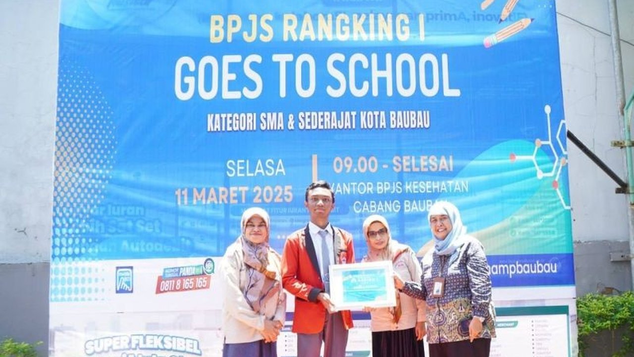 BPJS Kesehatan Cabang Baubau, Sulawesi Tenggara, memperkenalkan aplikasi mobile JKN dan pentingnya jaminan kesehatan kepada siswa SMA/SMK melalui program 'Rangking 1 Goes to School'.