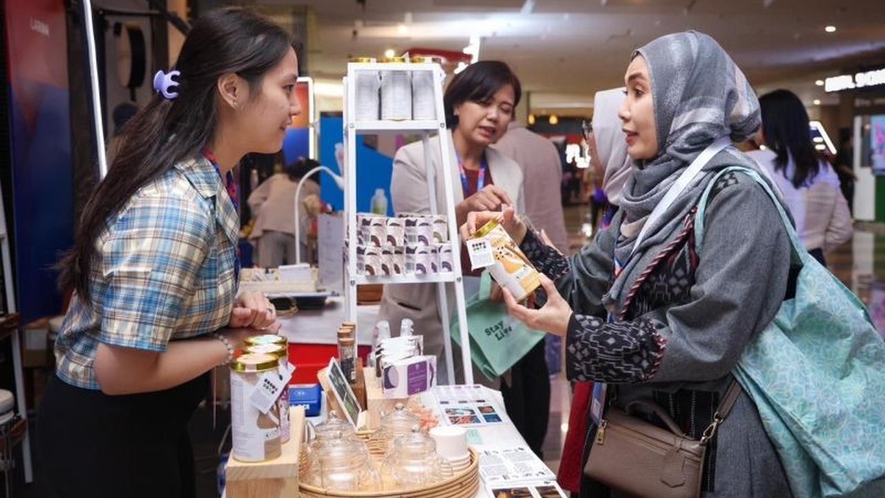 Kementerian UMKM menjalin kolaborasi strategis dengan beberapa kampus ternama untuk mengembangkan pendidikan vokasi dan memberdayakan UMKM Indonesia melalui program peningkatan kapasitas SDM dan digitalisasi.