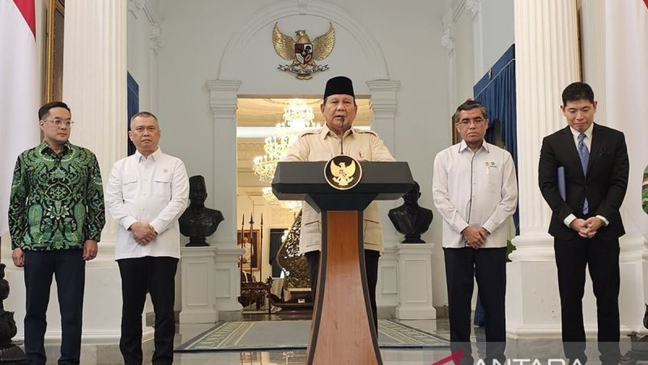 Ekonom Wijayanto Samirin menilai imbauan BHR tunai untuk mitra pengemudi ojol dan kurir sebagai inovasi kebijakan tepat yang memberikan panduan tanpa menghilangkan fleksibilitas industri.